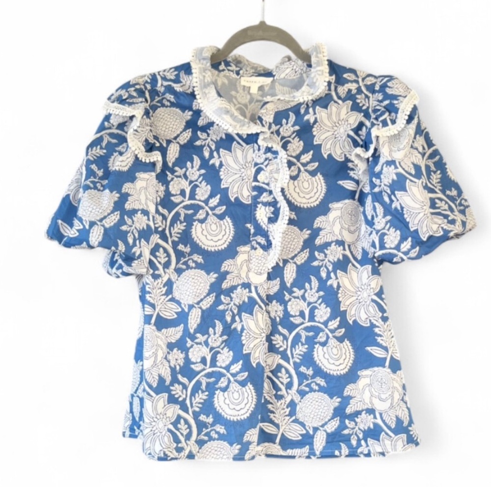 Entro Floral Blue and White Women's Top - Picture 4 of 8